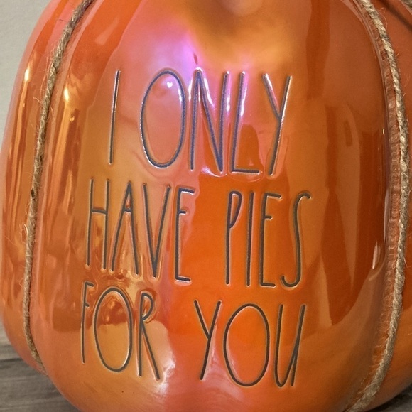 Rae Dunn I ONLY HAVE PIES FOR YOU ORANGE LUSTRE CERAMIC PUMPKIN PLANTER - Picture 7 of 11